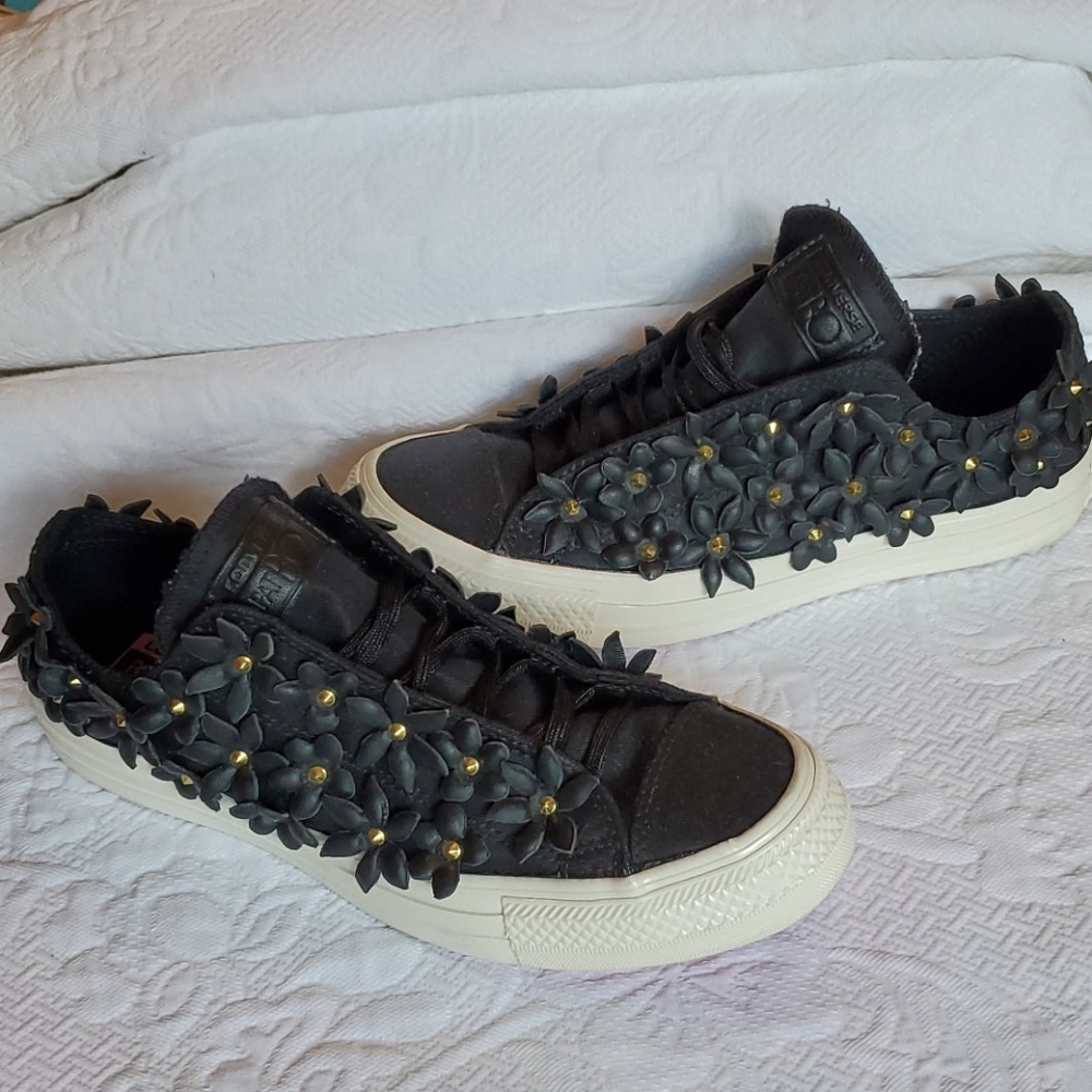 Converse Black PatBo Flower Sneakers leather 🔥